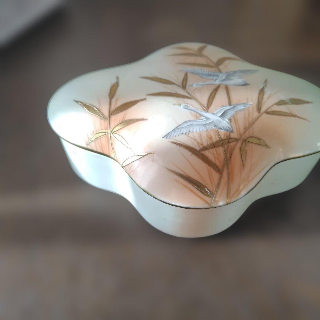 UCAGO 葦に水鳥図 蓋物