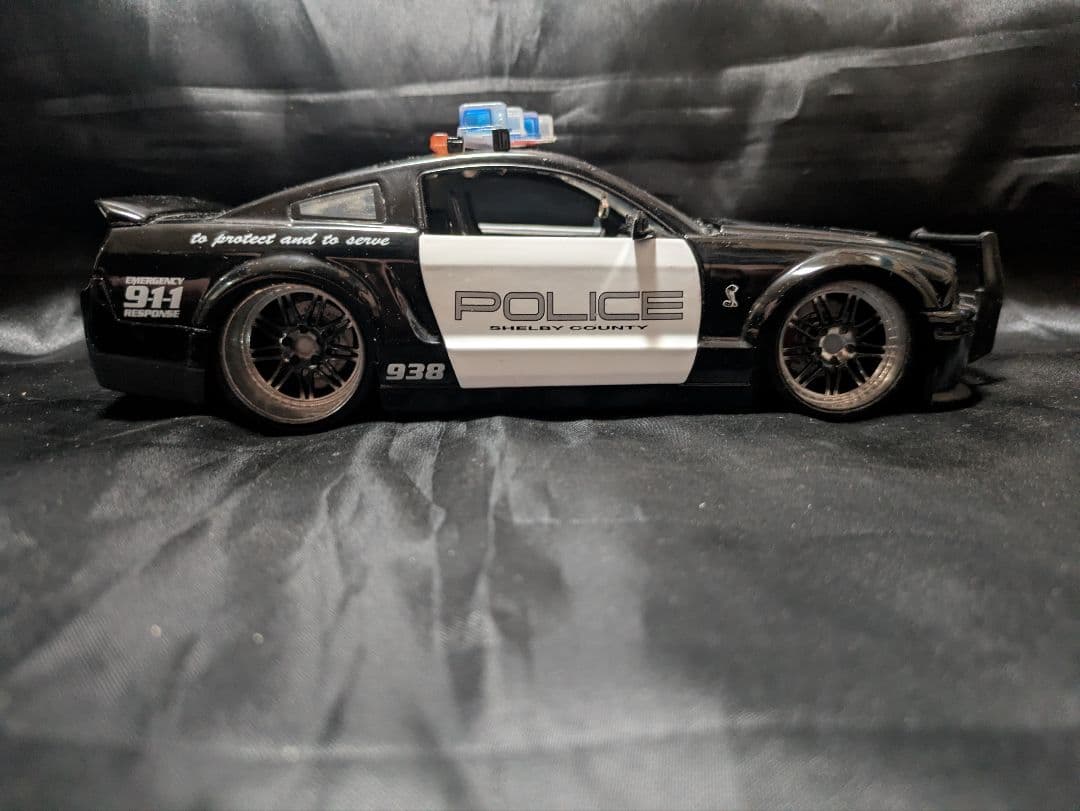 jada 2008 フォード シェルビー GT-500KR™　1/24　パトカー