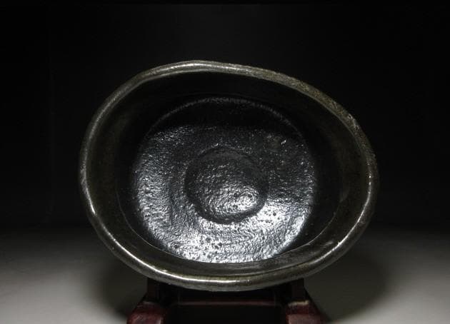 時代／古織部 黒織部 沓茶碗／裏千家十一代 玄々斎 書付花押「百夜」／時代桐箱