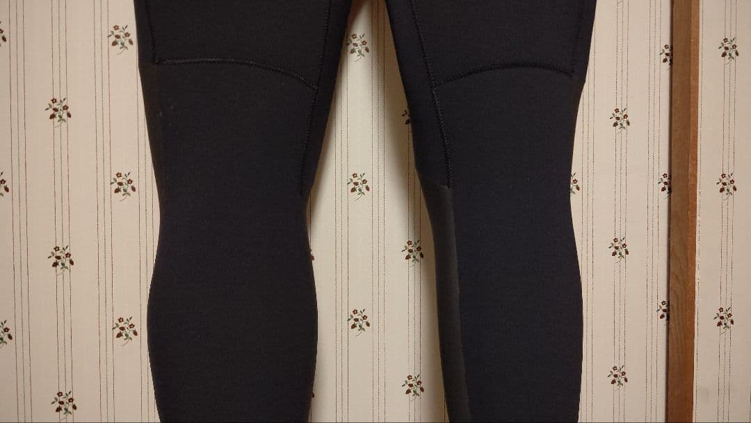 黒 フルスーツ Vネック