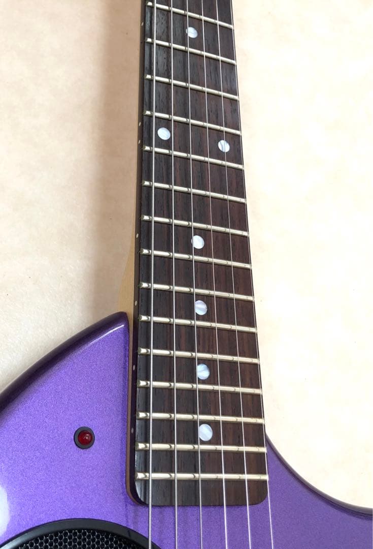 【美品】ZO-3C MP アンプ内蔵ギター ディストーションSW付 専用ケース付