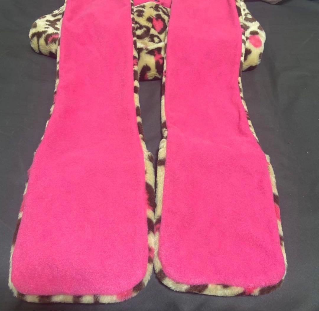 ミニーマウス風ヒョウ柄マフラーキャップ