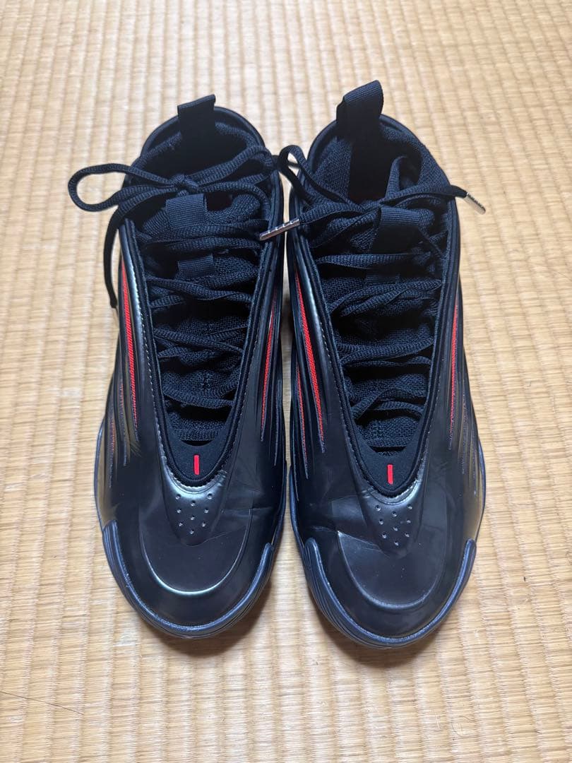 バスケットボールシューズ ブラック/レッド