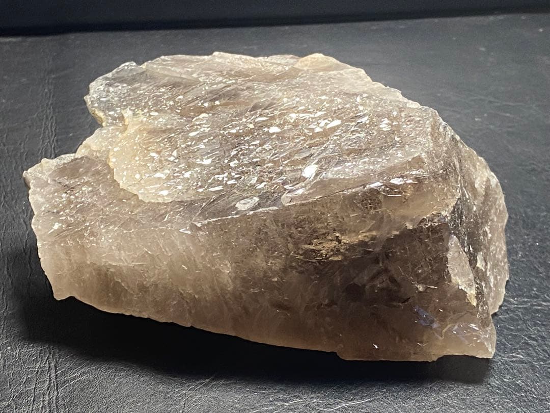 ザギ水晶　ザギマウンテンクォーツ　935g