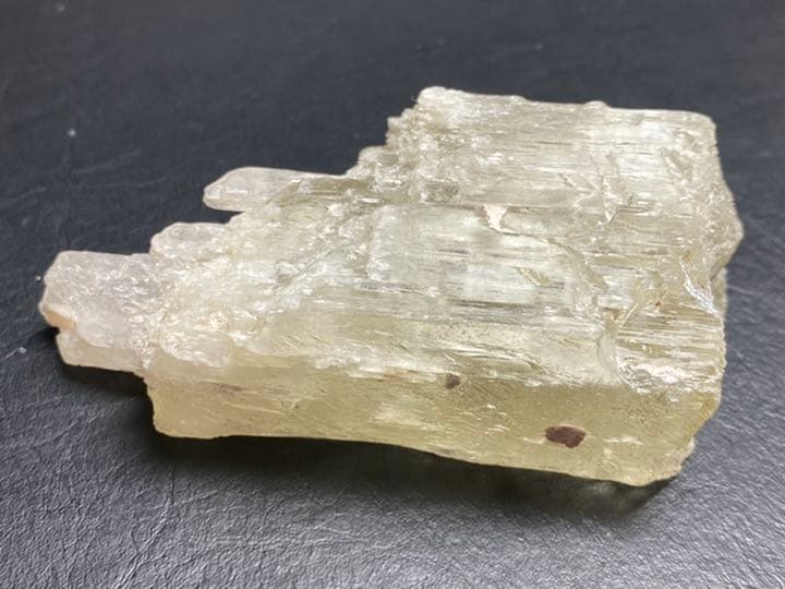 クンツァイト　213g