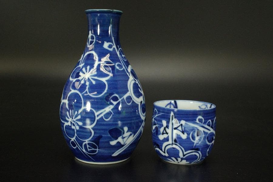 酒器 白梅画 徳利 穂山 盃 嘉々瑞 木箱付(メ1494)