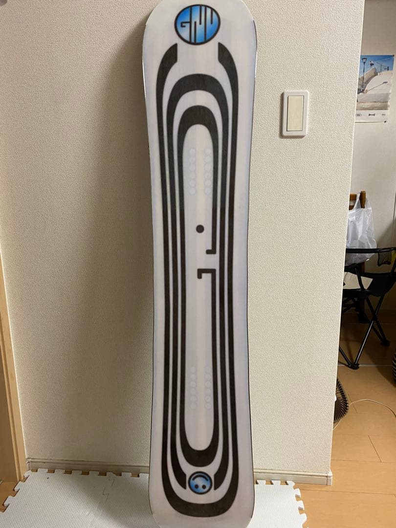 スノーボード GNU board 23.24 ESSENTIAL 153