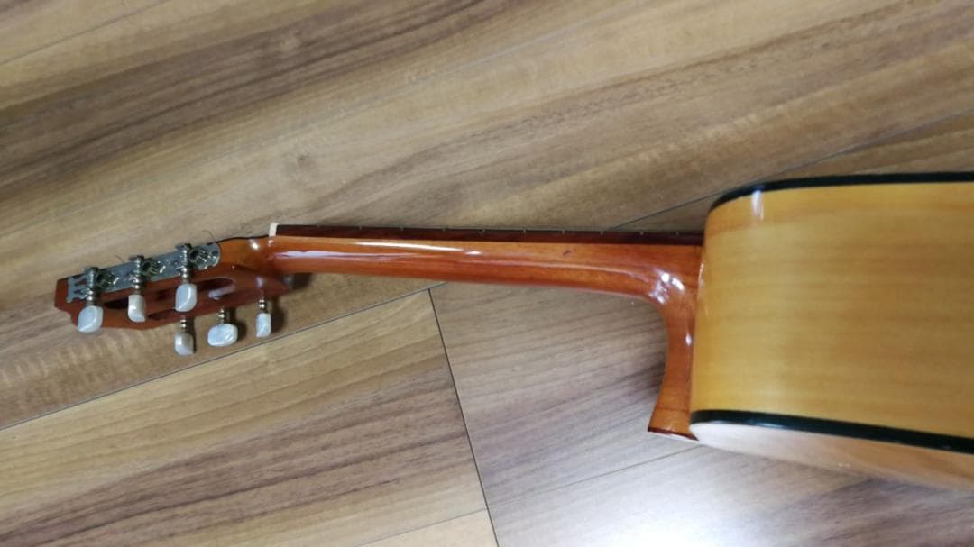 Agustin Enriquez キューバン　トレスギター