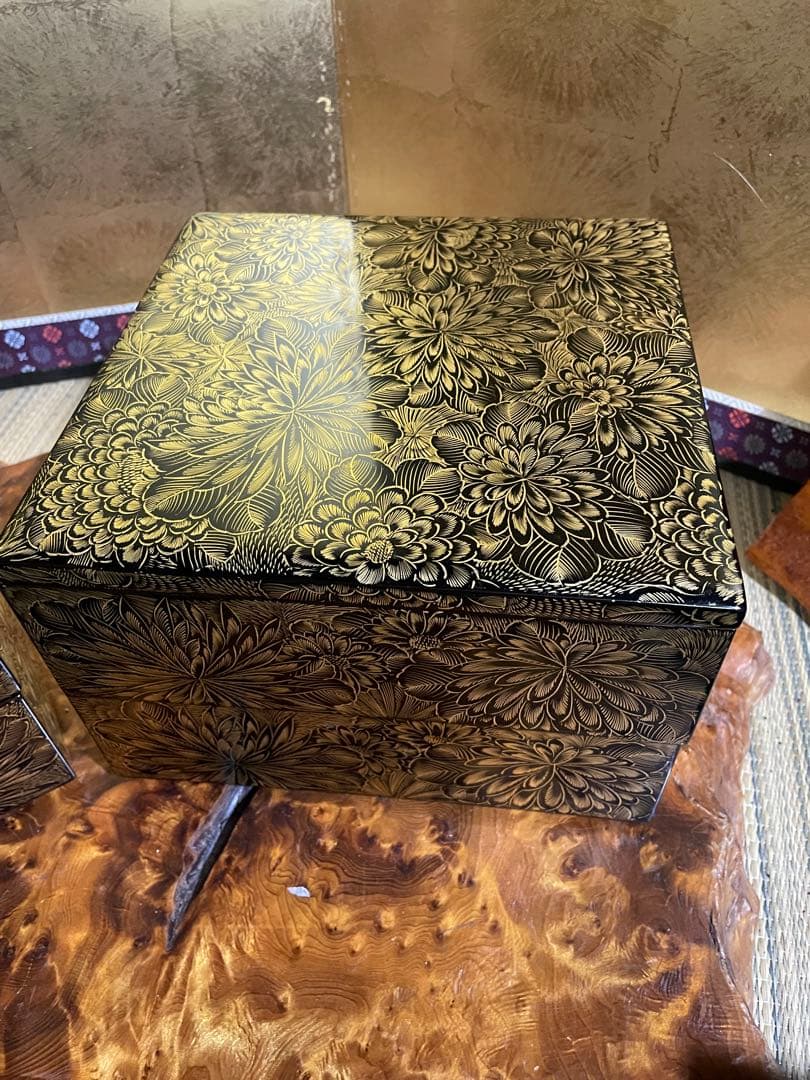 特選　輪島塗　総菊五段重箱　元箱入り　特選　輪島塗漆器　うるし　能登輪島