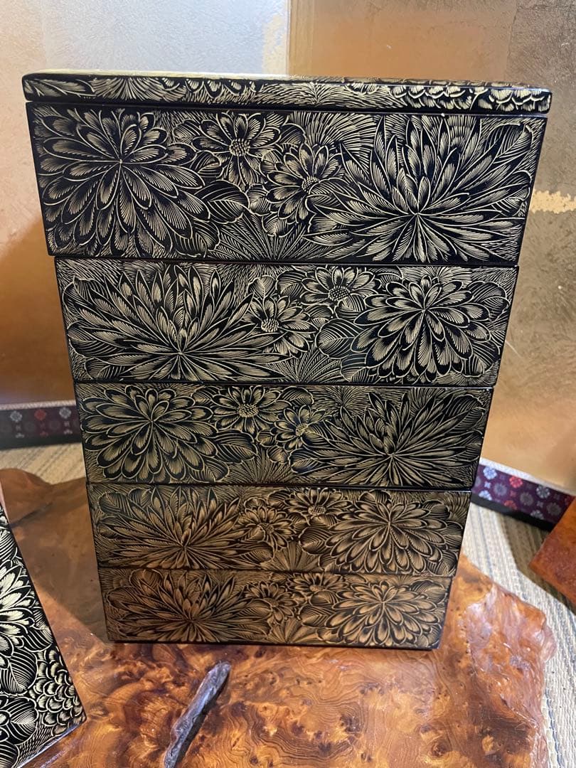 特選　輪島塗　総菊五段重箱　元箱入り　特選　輪島塗漆器　うるし　能登輪島