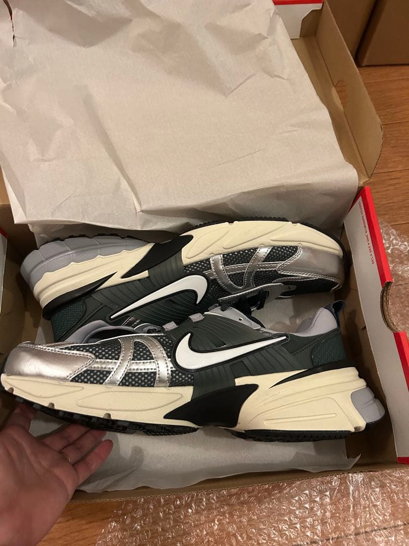 [ナイキ] V2K ラン V2K RUN グレー/グリーン HJ4497-300