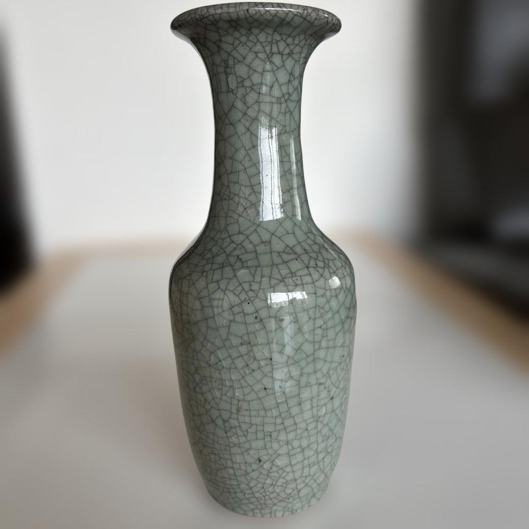 青磁　推定500年前 宋の時代「氷裂」 という青緑色のひび割れ釉薬の花瓶