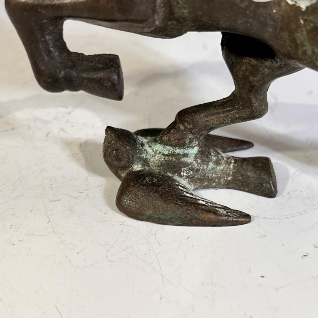 中国骨董　銅器　銅奔馬　馬踏飛燕　馬、飛燕を踏む