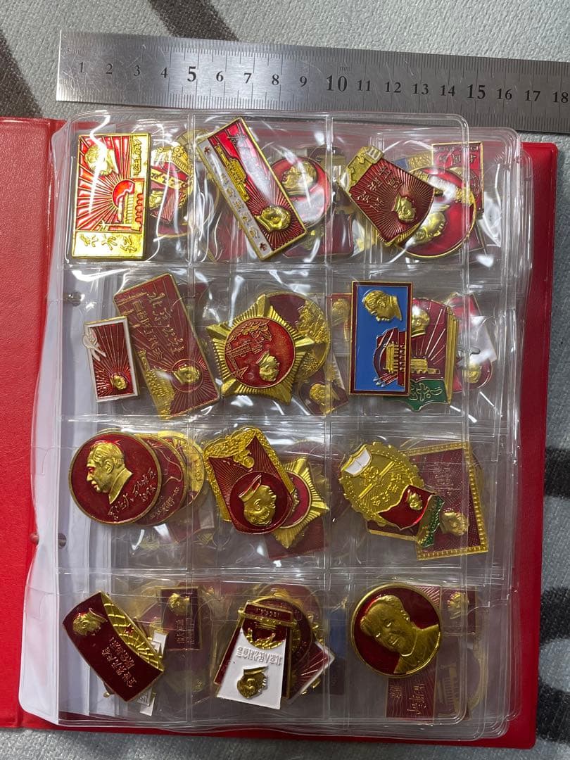 中国偉人毛主席　毛沢東氏　総書記記念バッジ　120枚コンプリート　珍蔵冊付