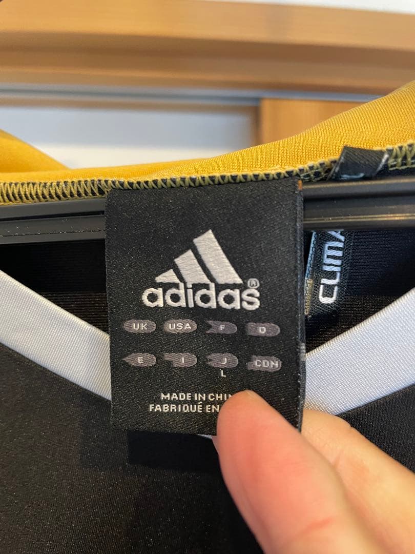 adidas 黒/黄 長袖サッカーウェア Lサイズ