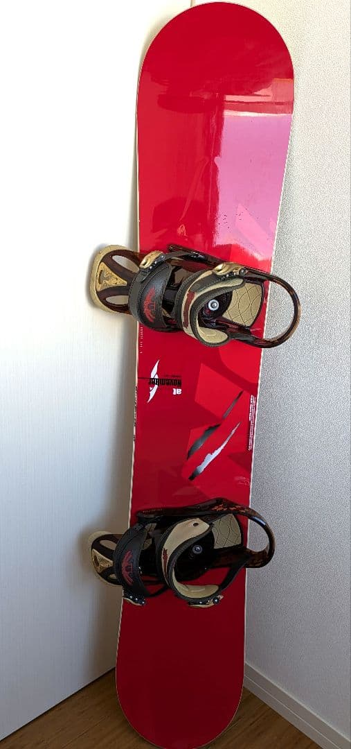 November スノーボード 赤 　BURTONバインディング付き