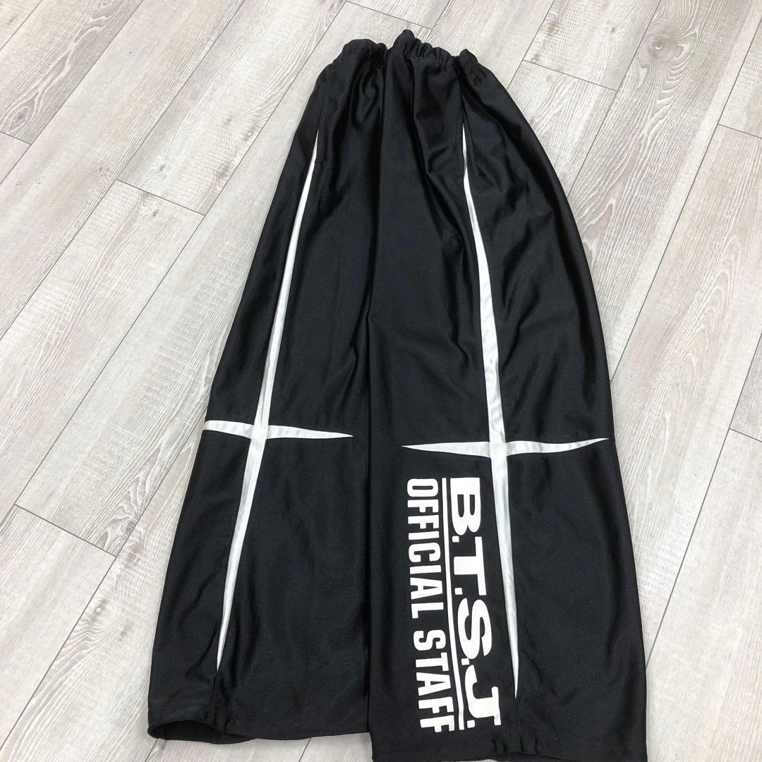 ボディコンバット　レスミルズ　激レア商品　十字架ロングパンツ早い者勝ち