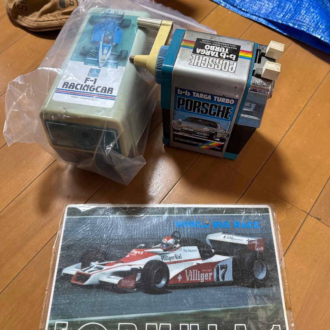電動鉛筆削り機　手動式　ポルシェとf1とおまけ