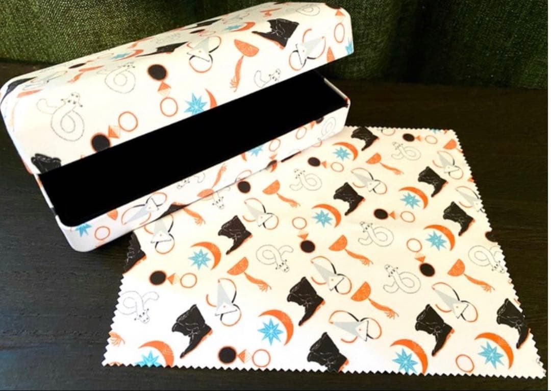 キーフリー とんがり帽子のアトリエ コラボ マルチケース メガネケース 小物入れ