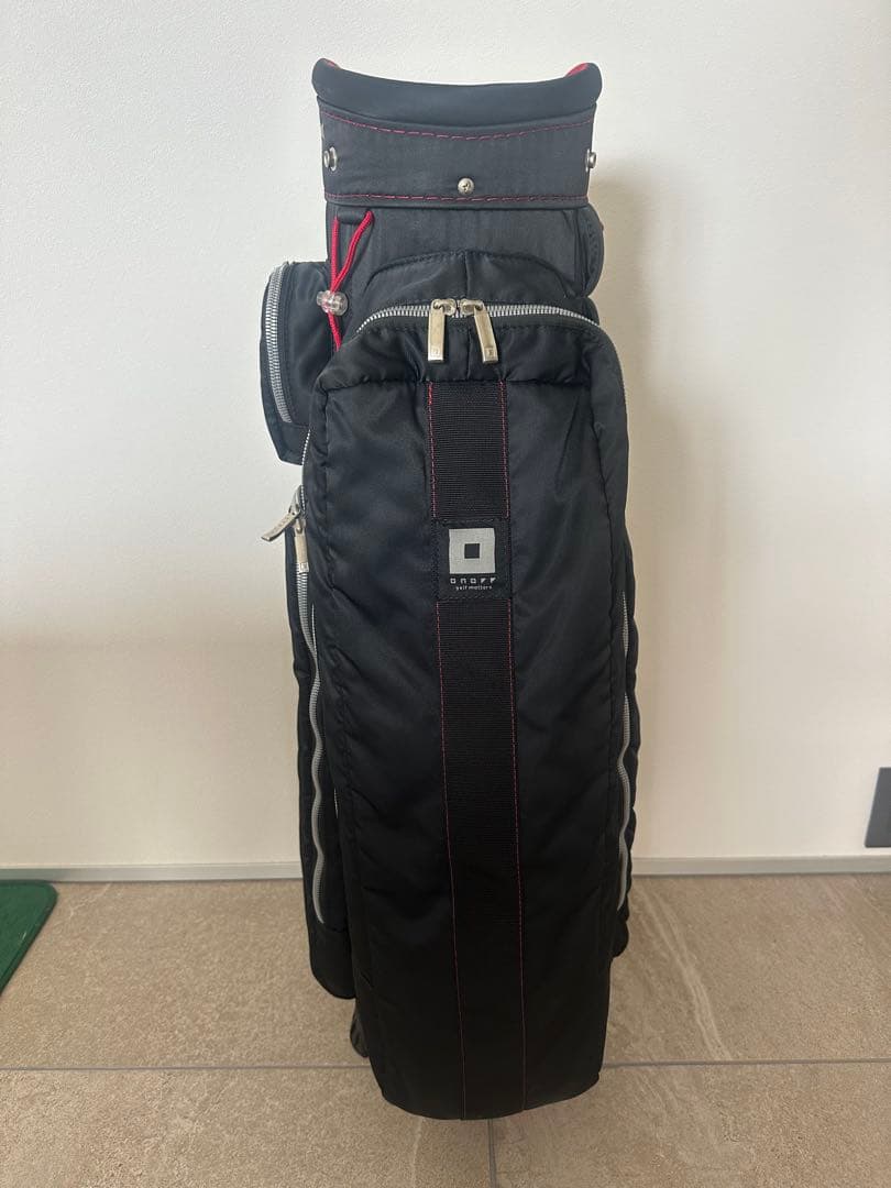 美品！！ONOFF/オノフ ゴルフ キャディバッグ9型【黒】