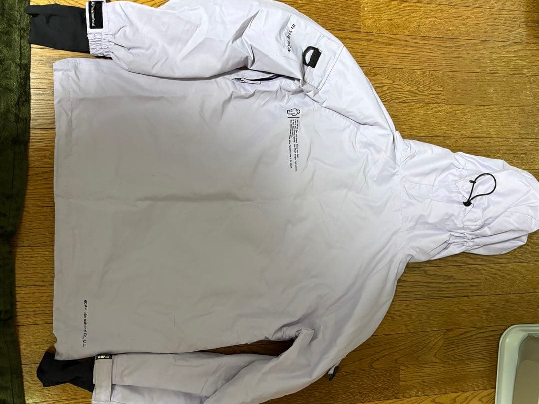 ROMP スノーボードウエア