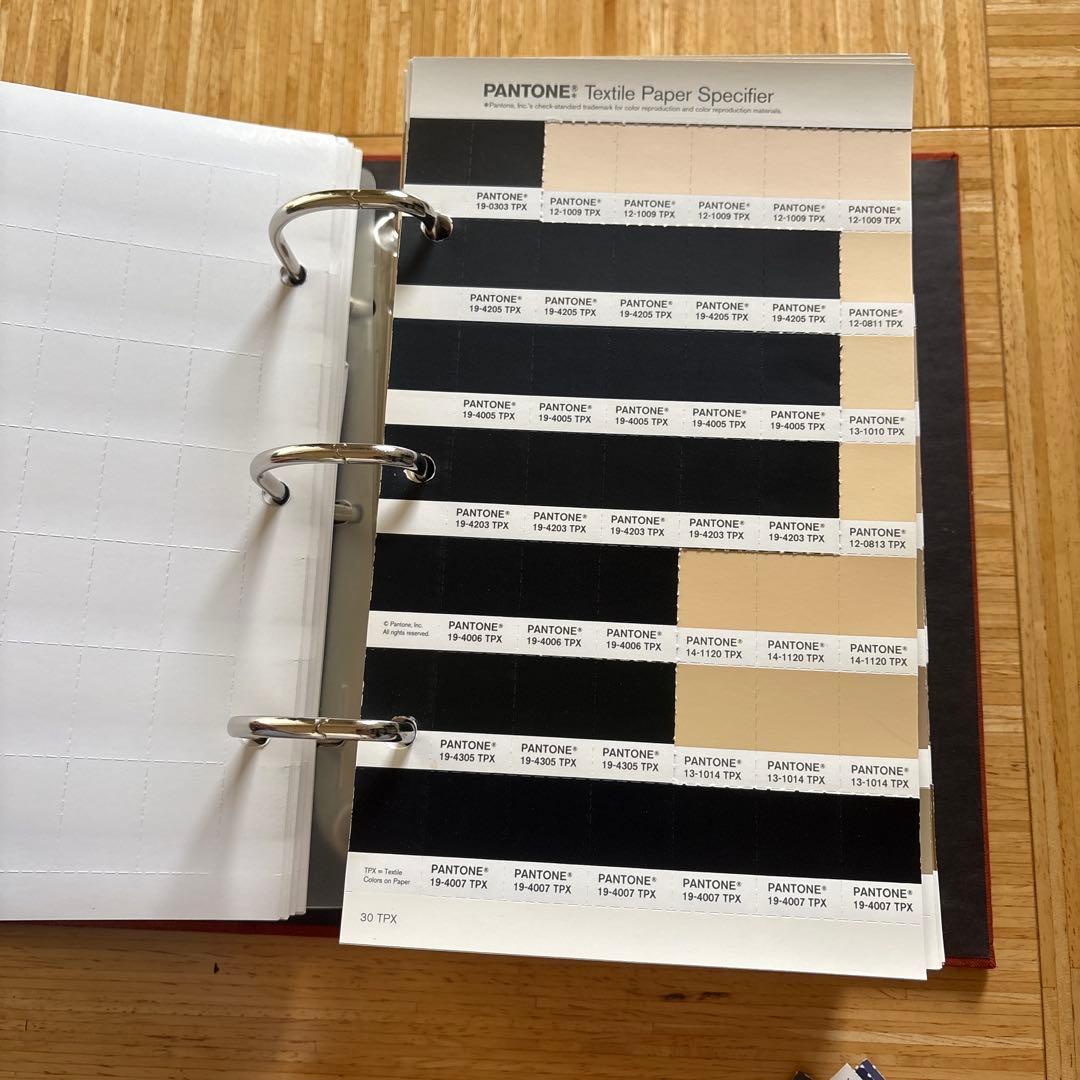 PANTONE 色見本 カラーチップ　パントーン