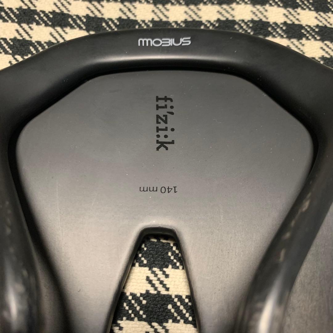 fi'zi:k フィジーク VENTO ARGO 00 サドル 140mm