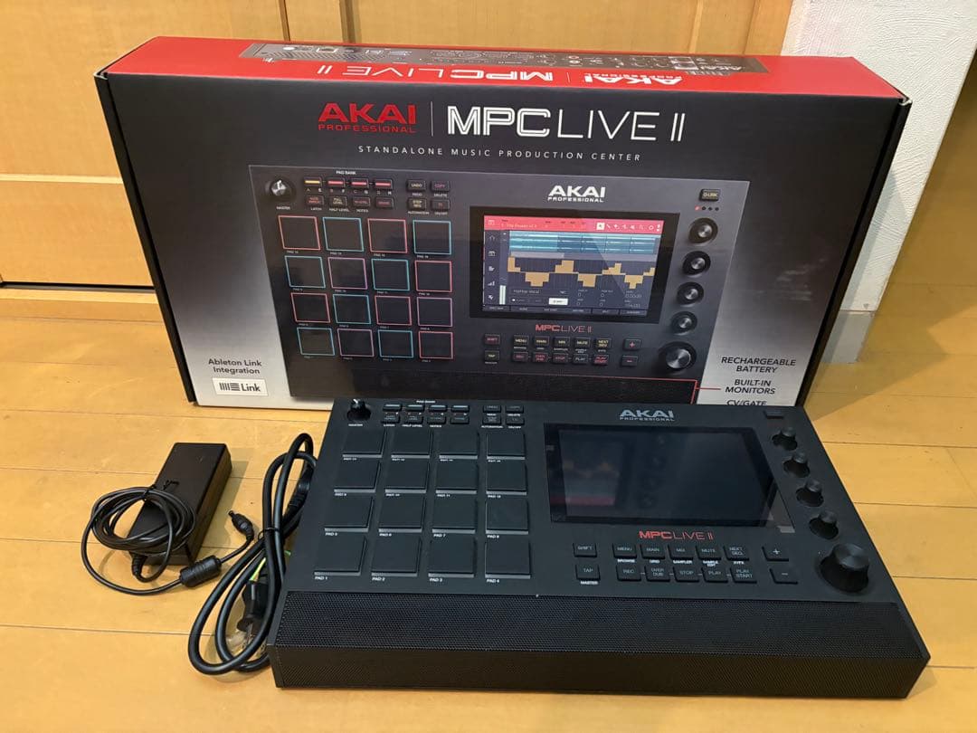 AKAI MPC LIVE ２
