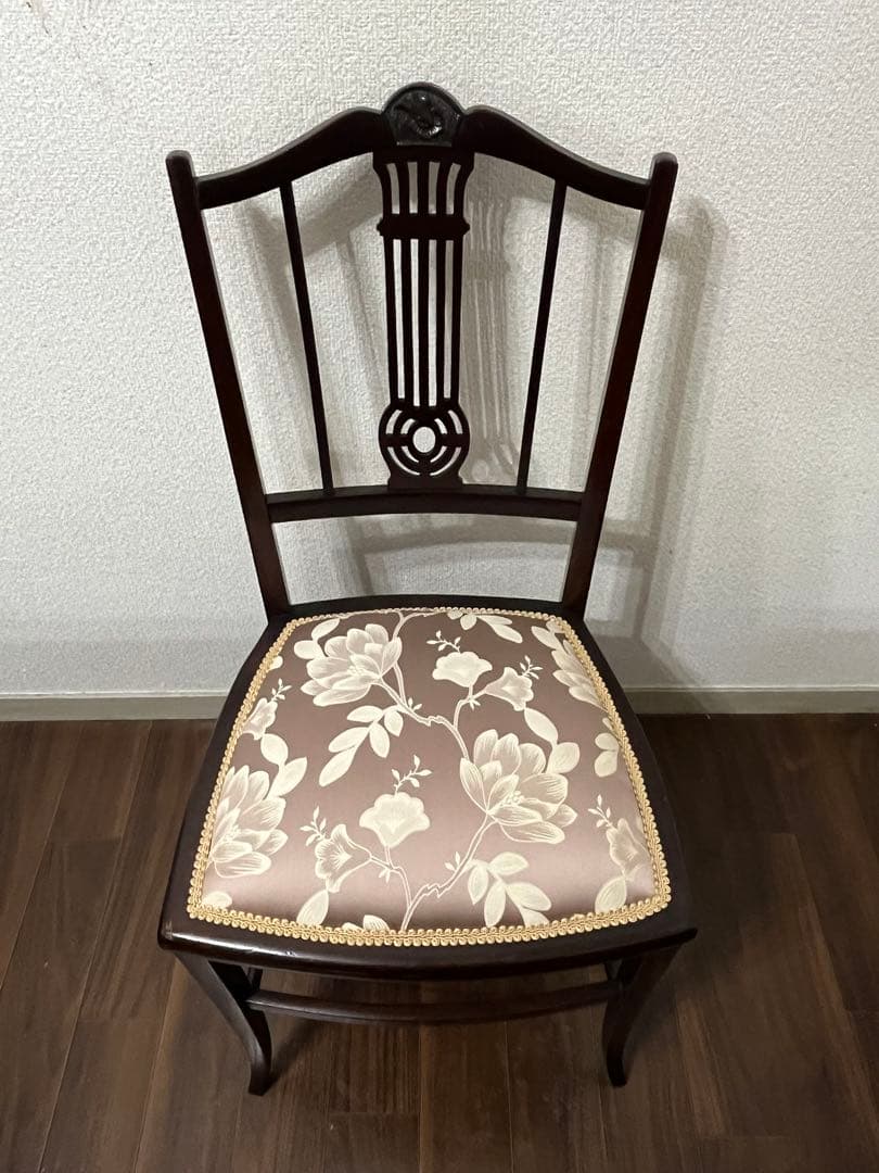 西洋家具 木製椅子 花柄クッション　※1脚での価格①