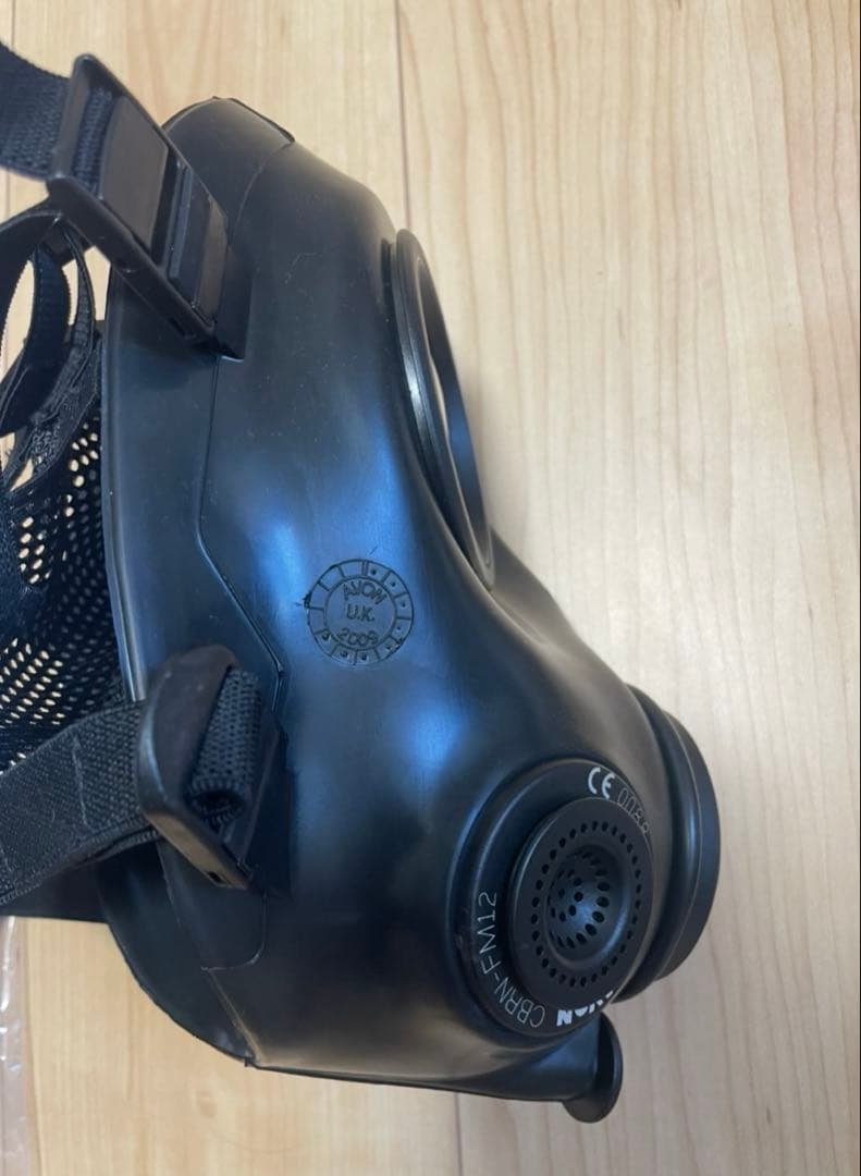 実物　AVON FM12 ガスマスク　バラクバラ　フィルター付き