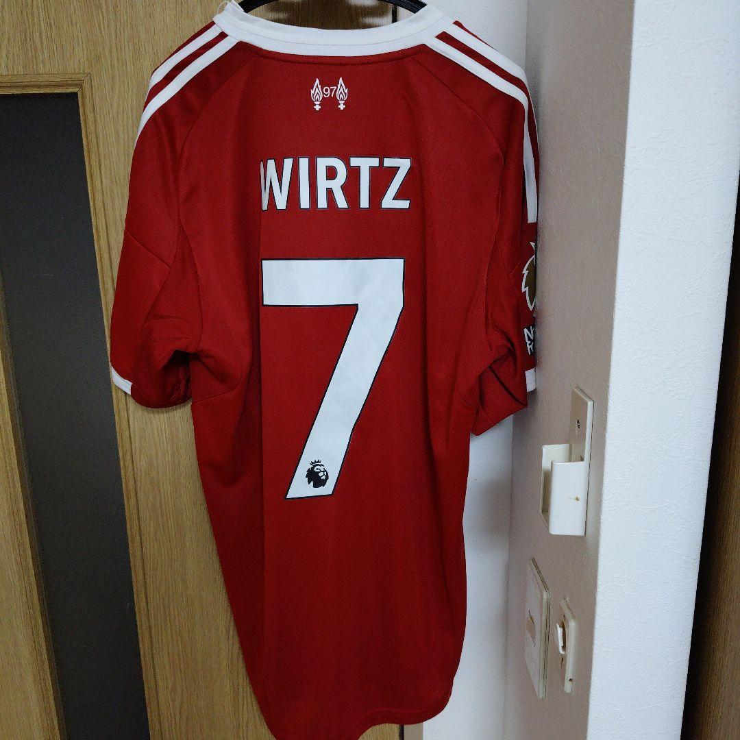 正規品　未使用　リバプールホームユニフォームヴィルツXLサイズ バッジ付き