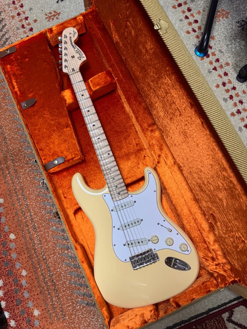 ギター Fender USA Yngwie Malmsteen Stratocaster