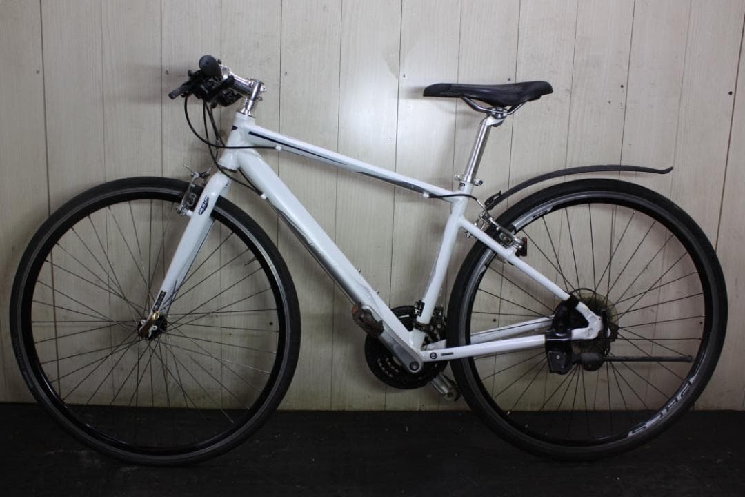 PRECISION SPORT アルミ 24速 430mm 白クロスバイク