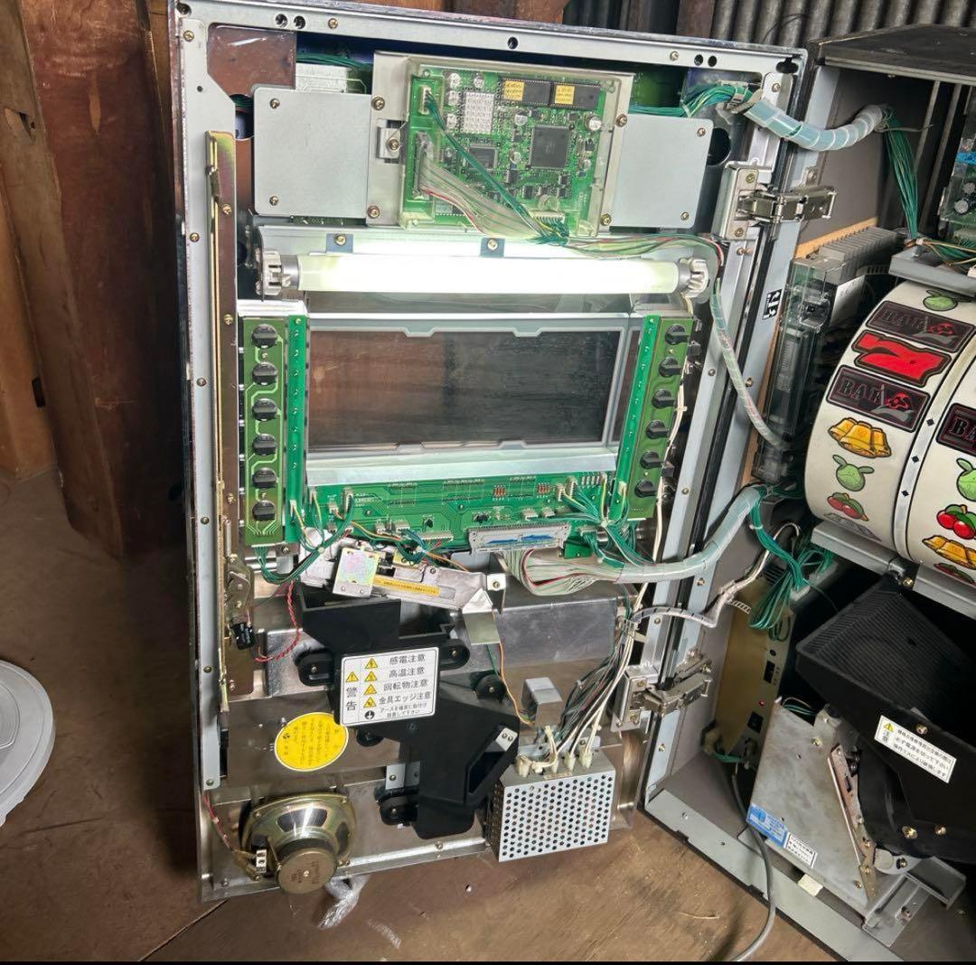 スズキ　ラスター ガンダム 中古パチスロ実機　大阪引き取り限定