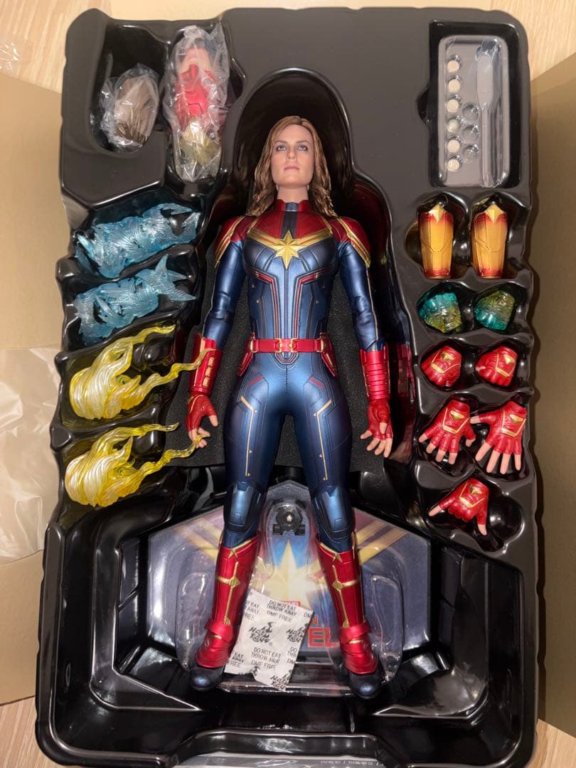 ホットトイズ　MARVELキャプテンマーベル 1/6フィギュア