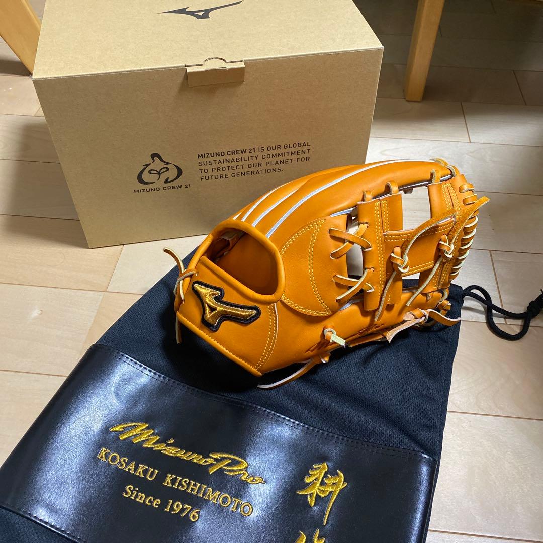 ミズノプロ　坂本モデル　岸本監修とくべつひん