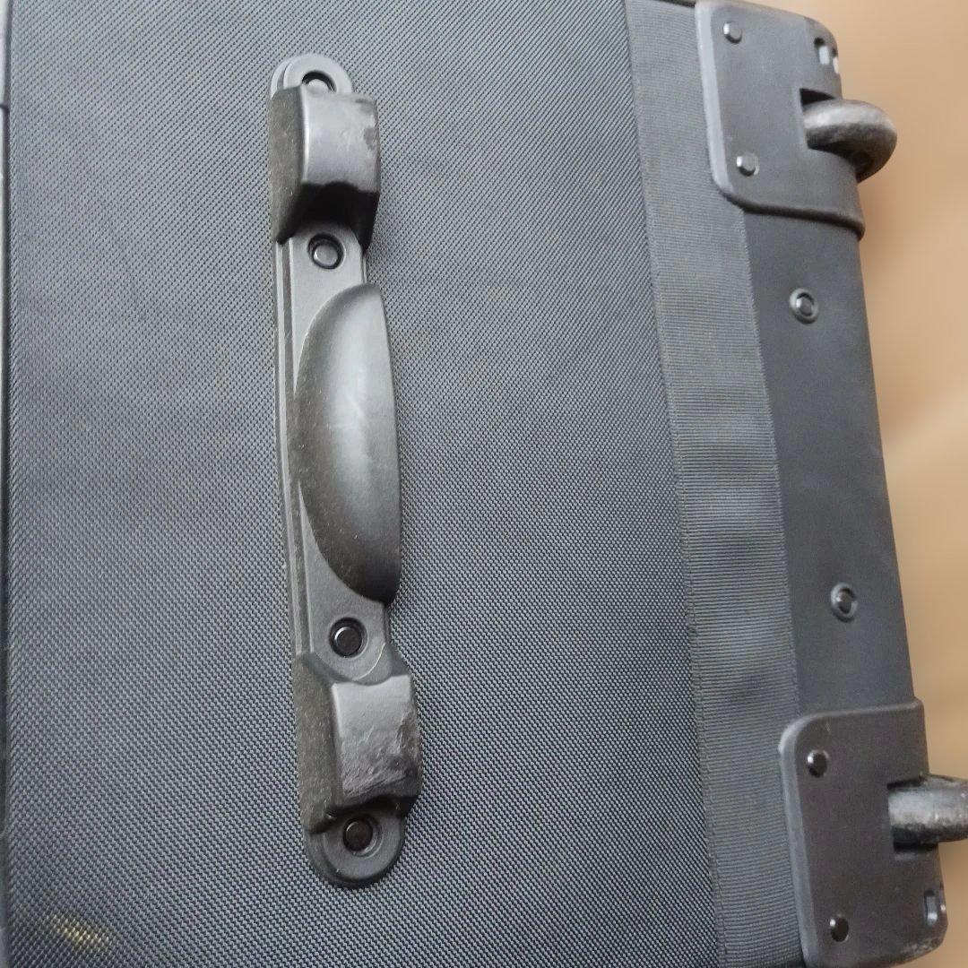 EGOZARU. ブラック ボストンバッグ