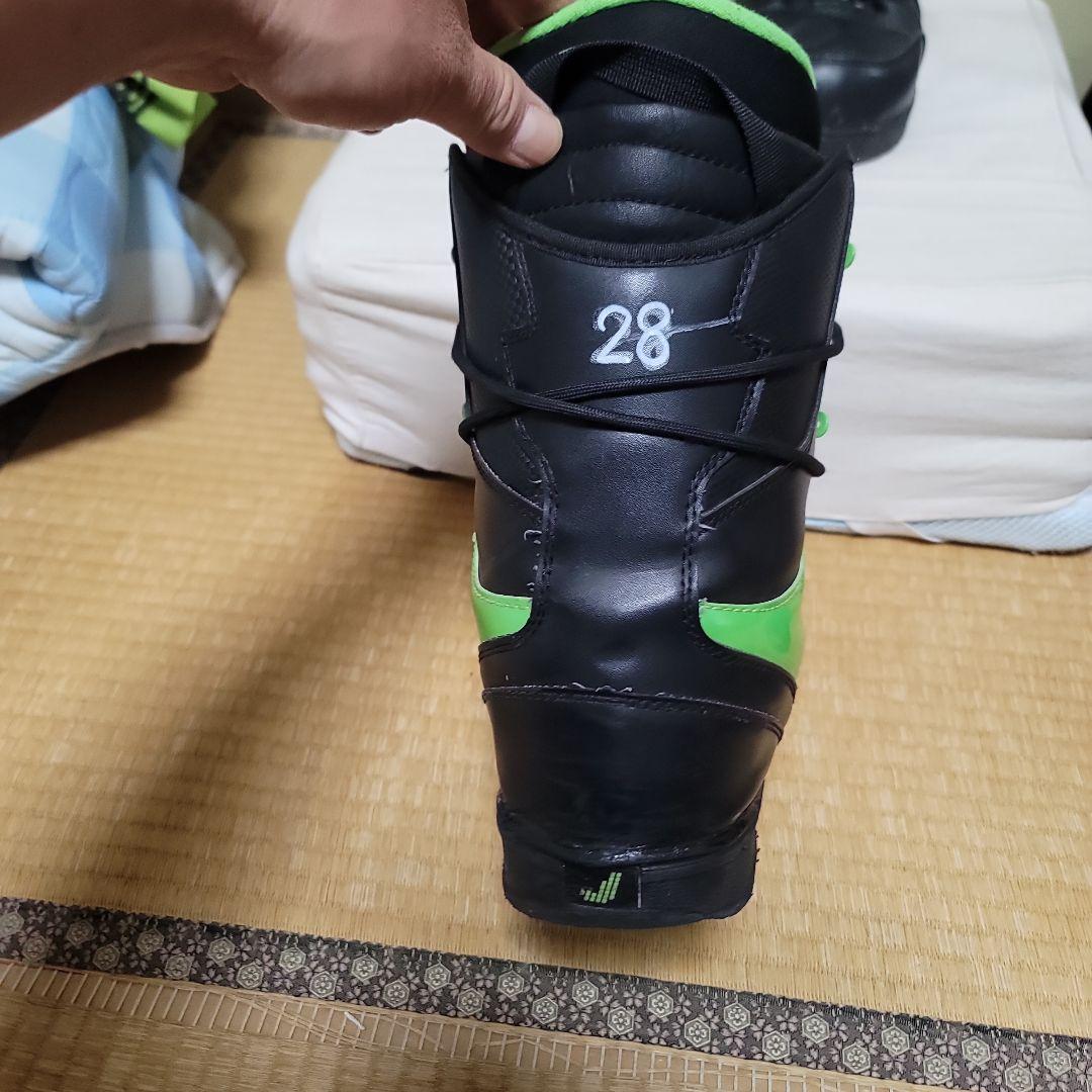 JOYride スノーボードブーツ 黒と緑