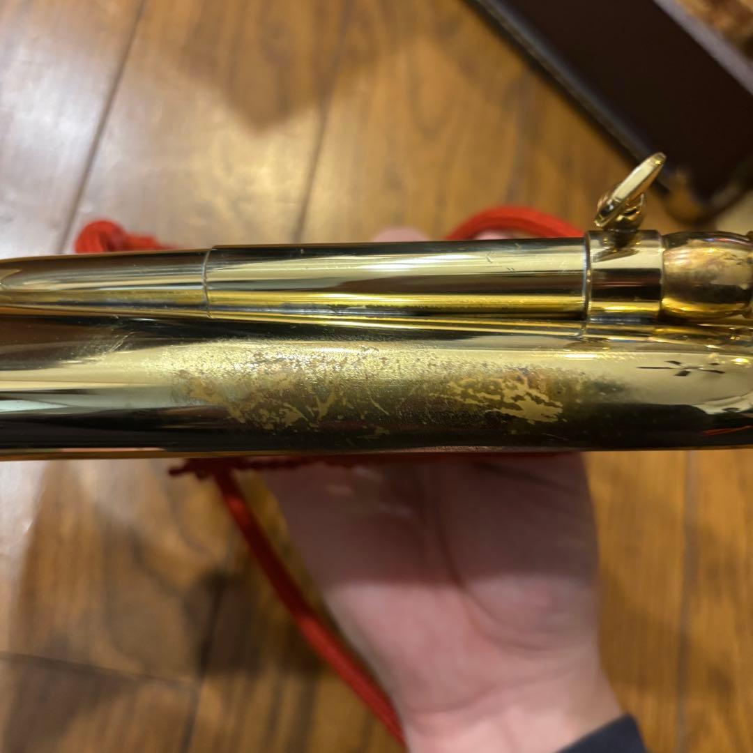 自衛隊用信号らっぱ「シモクラ楽器」（ハードケース.マウスピース付き）