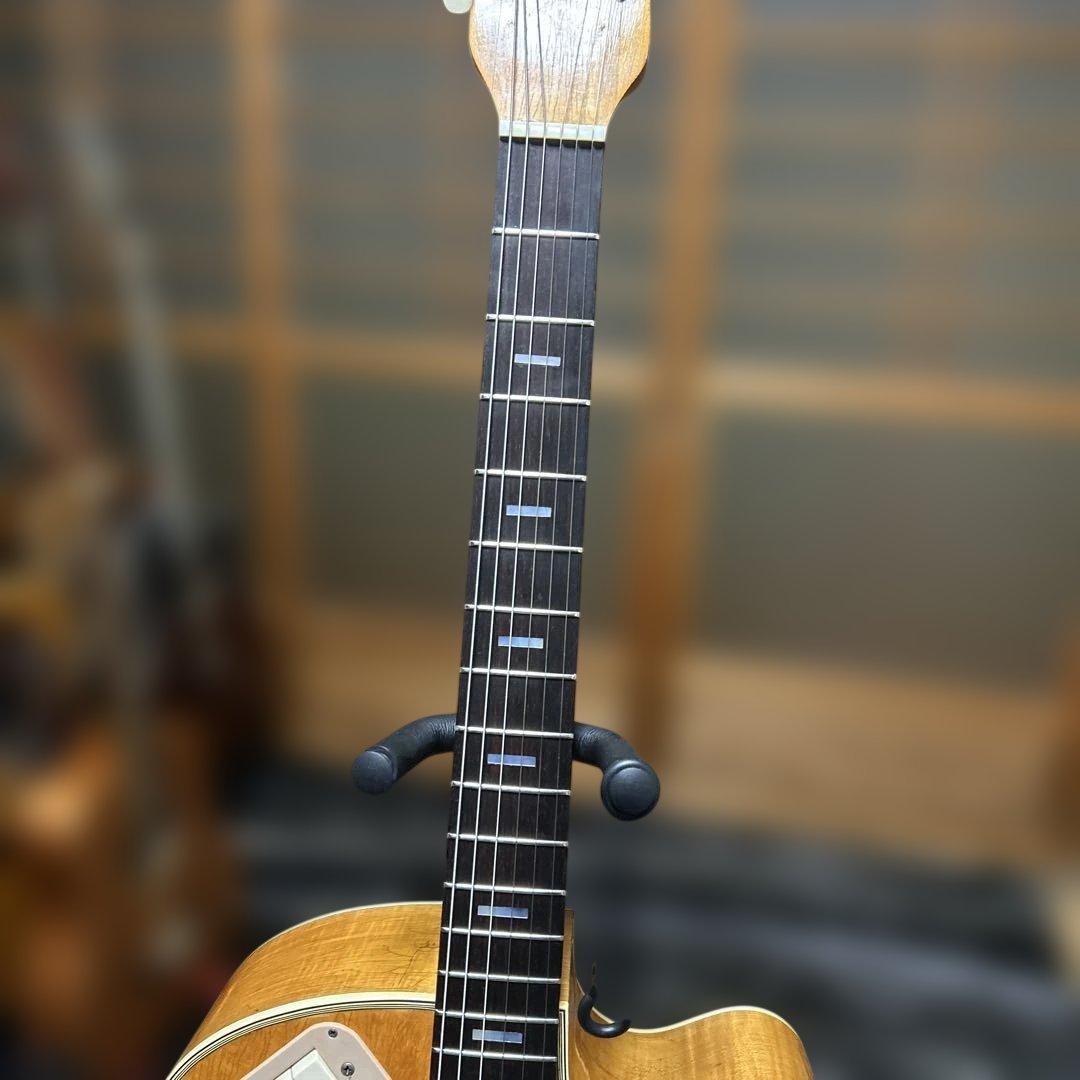 TEISCOセミホロウボディ 3ピックアップフルアコギター