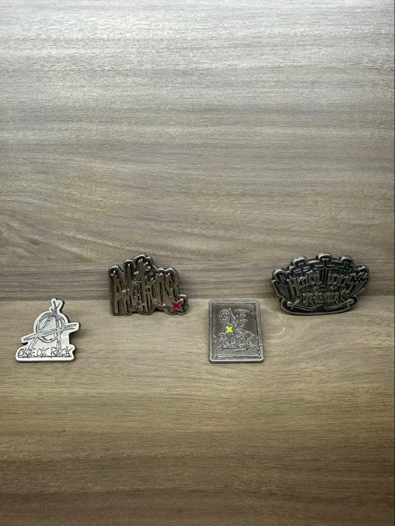 【新品】ONE OK ROCK 2017 ピンズ ピンバッジ 2個セット