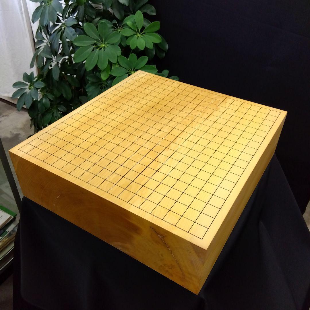 【国産　本榧　4寸碁盤　木表　脚なし】