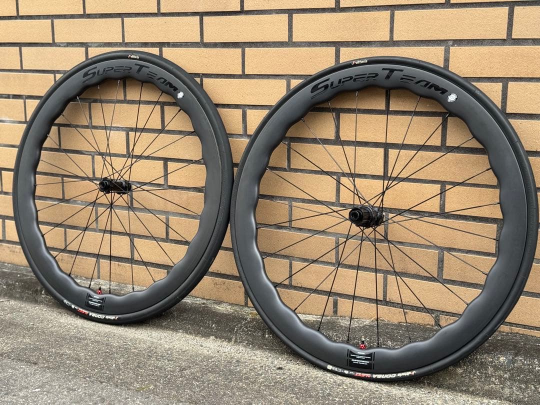 スーパーチーム　カーボンホイール　ディスク　ロードバイク　ウェーブホイール