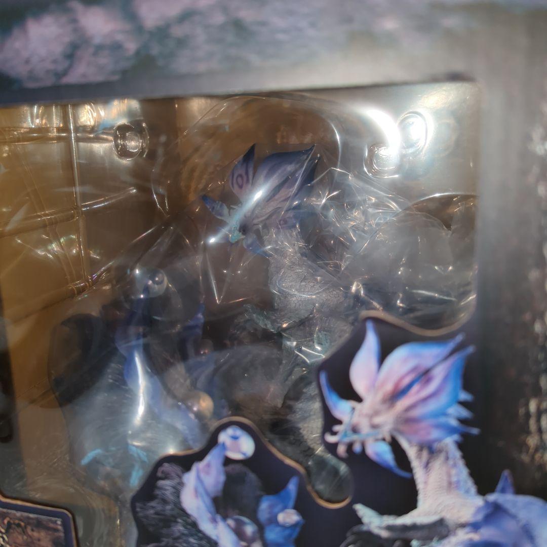 〚希少・未開封品〛クリエイターズモデル 焔狐竜 タマミツネ希少種 フィギュア