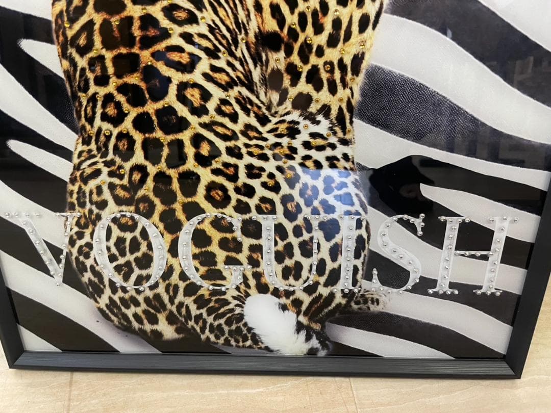ガラスアートパネル　ヒョウ　キラキラ　絵画　額縁　アートフレーム　スタッズ　豹