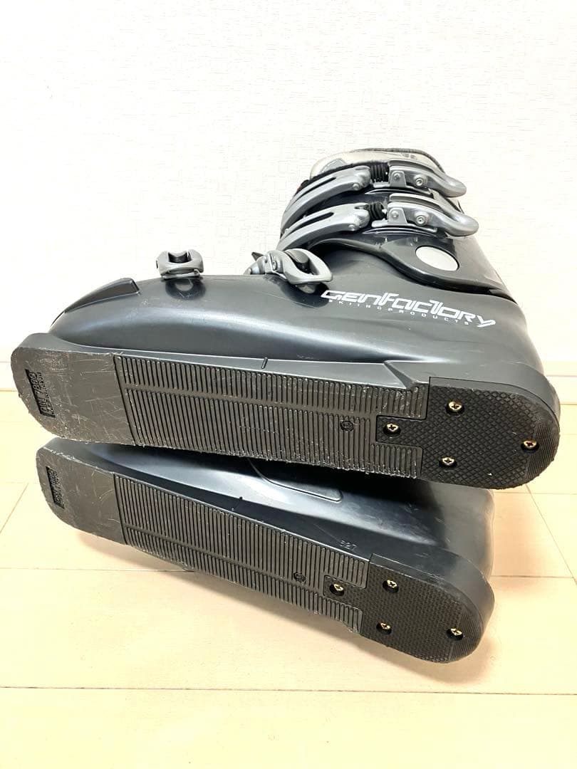 サロモンsalomon 99 ブーツ27.0 ショートスキー　大阪手渡可！