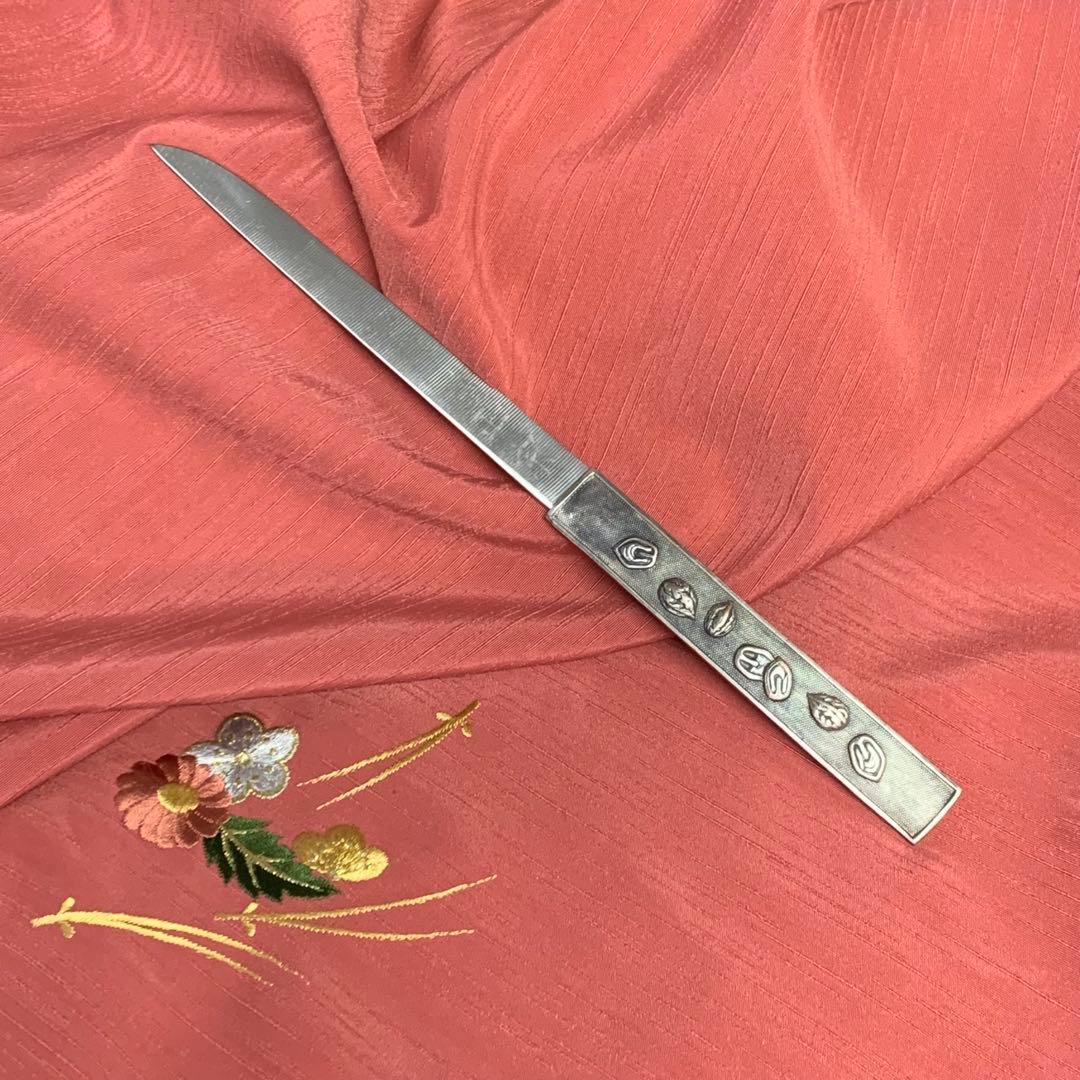 【新品・未使用】木の実図 装飾刀 専用箱付き