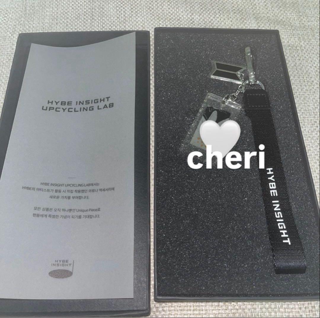 HYBE INSIGHT キーリング BTS ジミン 着用 衣装 ネクタイ