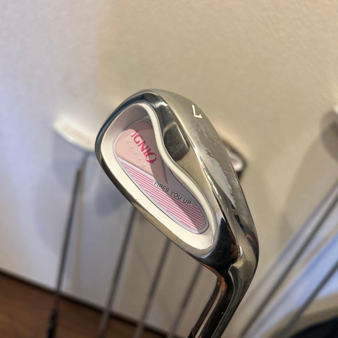 美品IGNIO レディースL 7本　右利き　イグニオ　ハーフゴルフセット