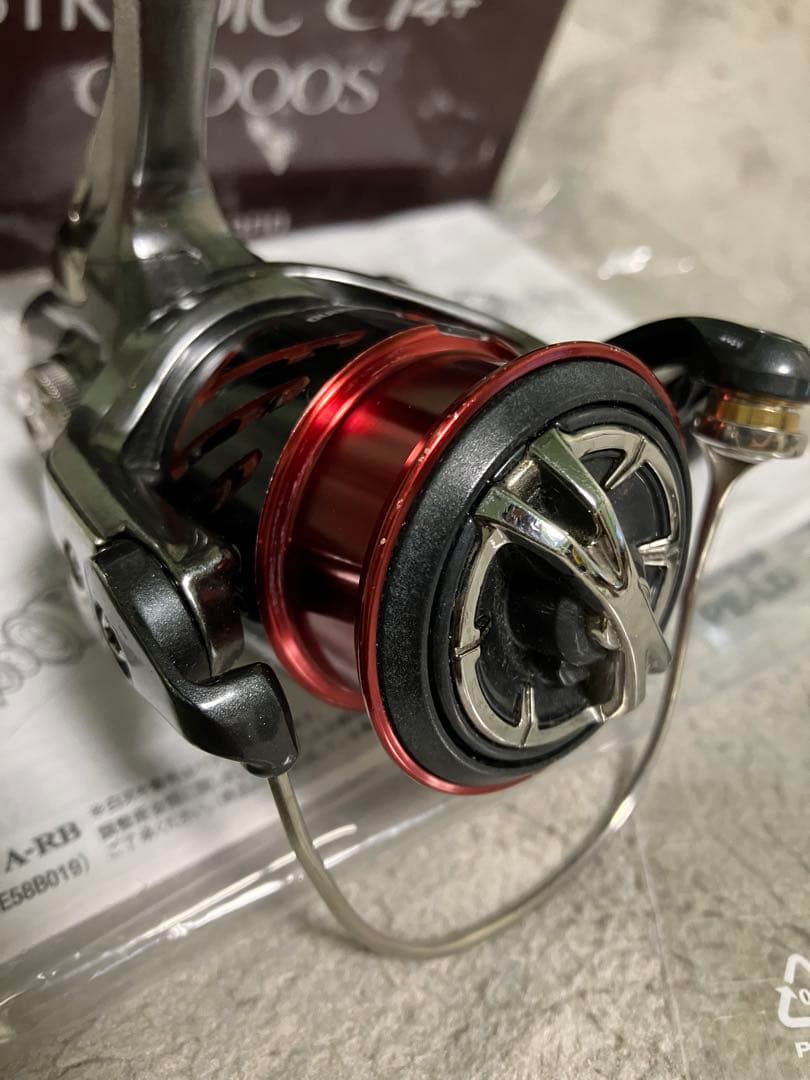 SHIMANO STRADIC CI4+ C2000 スピニングリール